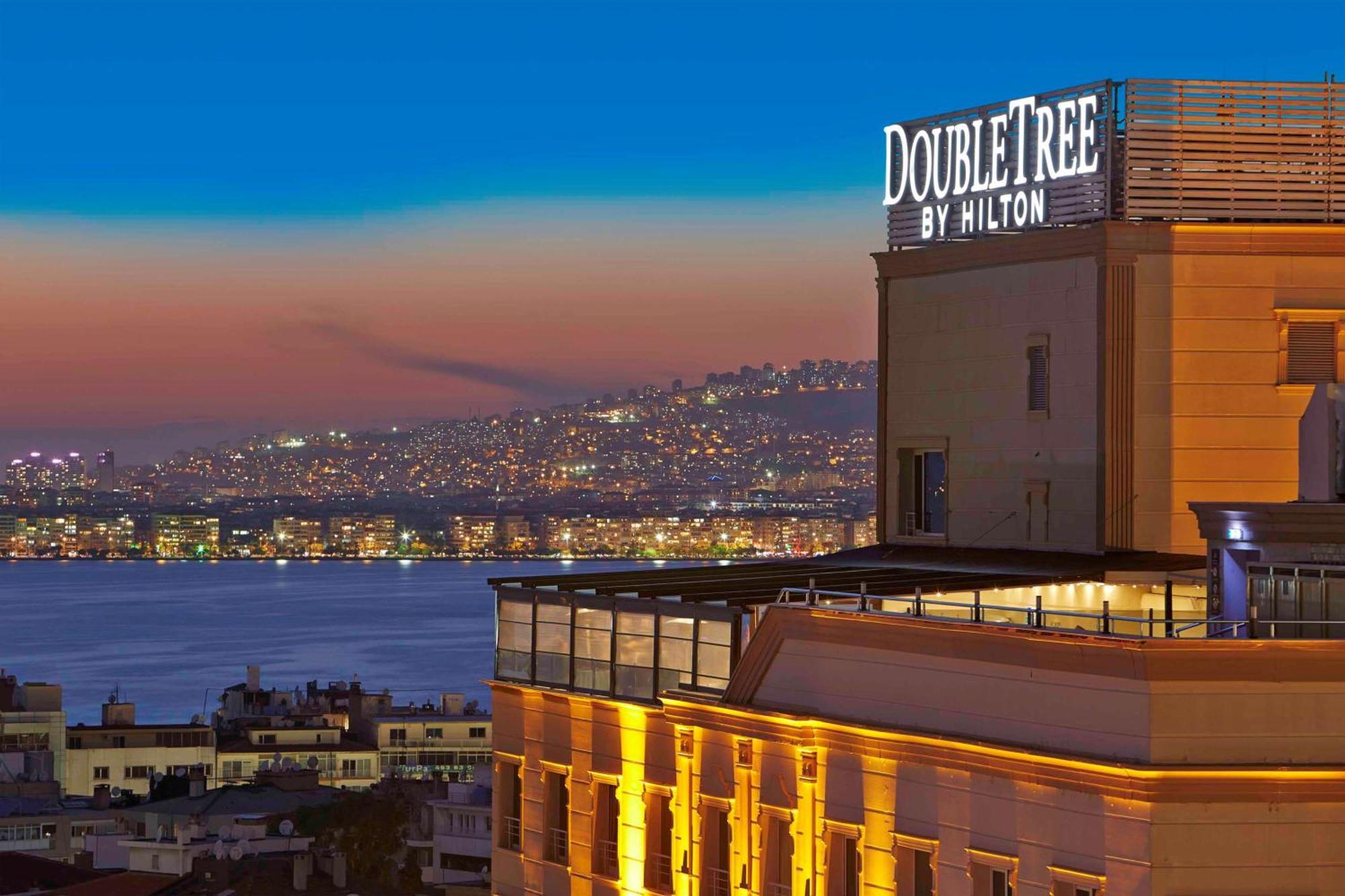 Hotel Doubletree By Hilton Izmir - Alsancak Zewnętrze zdjęcie